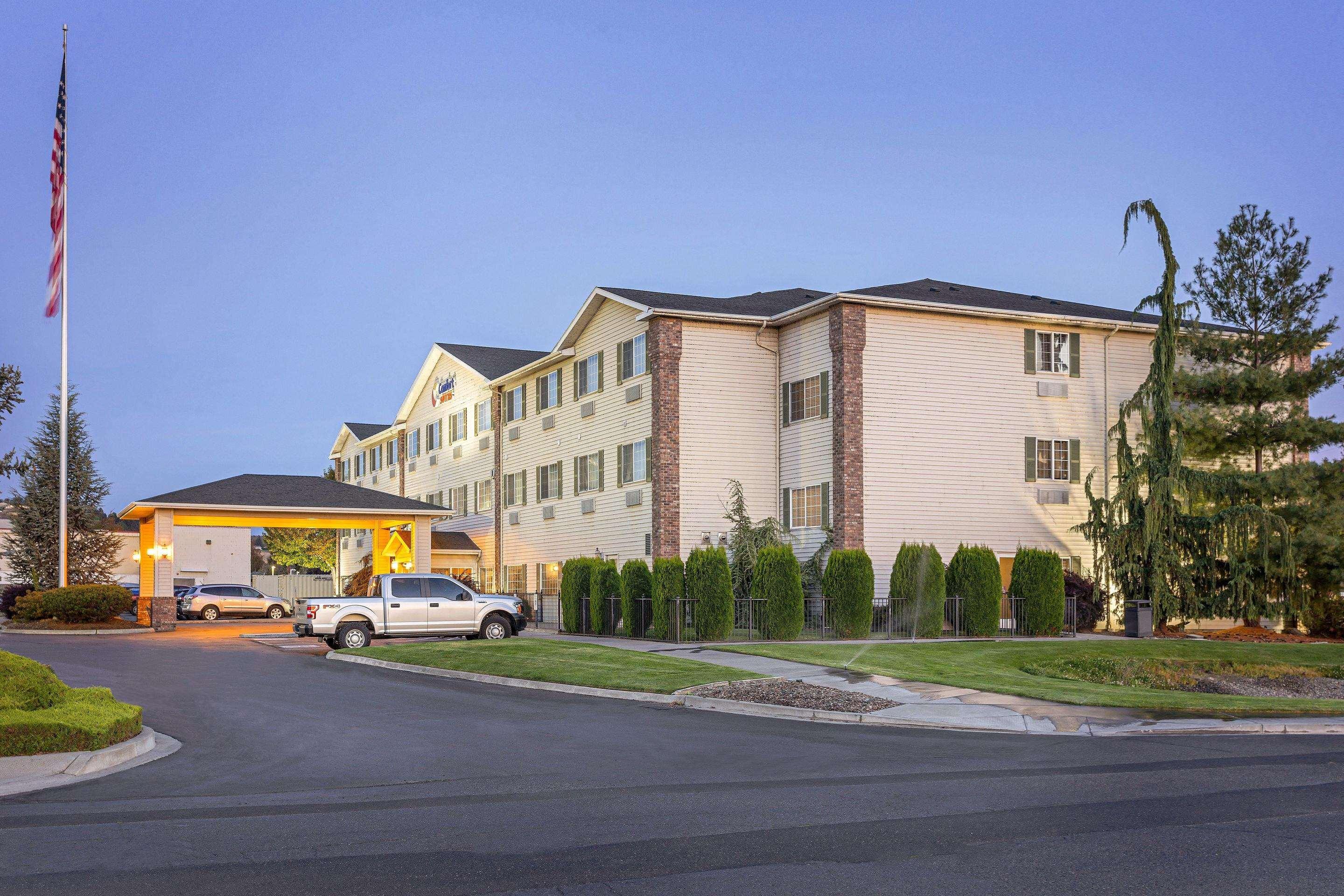 Comfort Suites Yakima Exterior photo